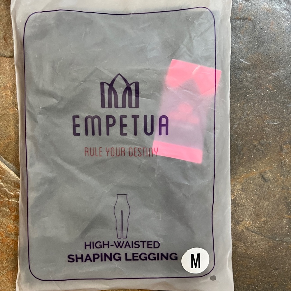 NWT Empetua High waisted shaping leggings medium